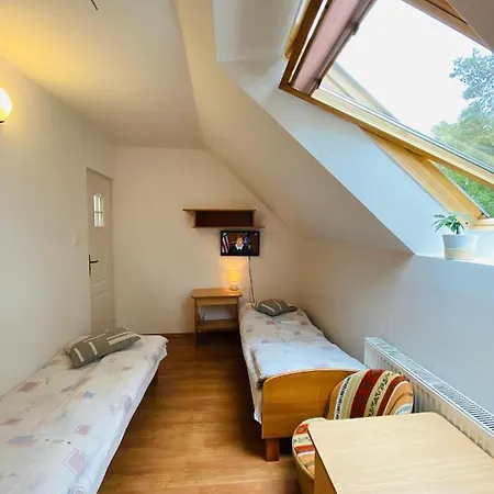 Homestay Kinga *