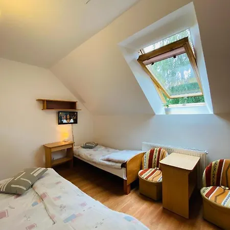 Homestay Kinga *